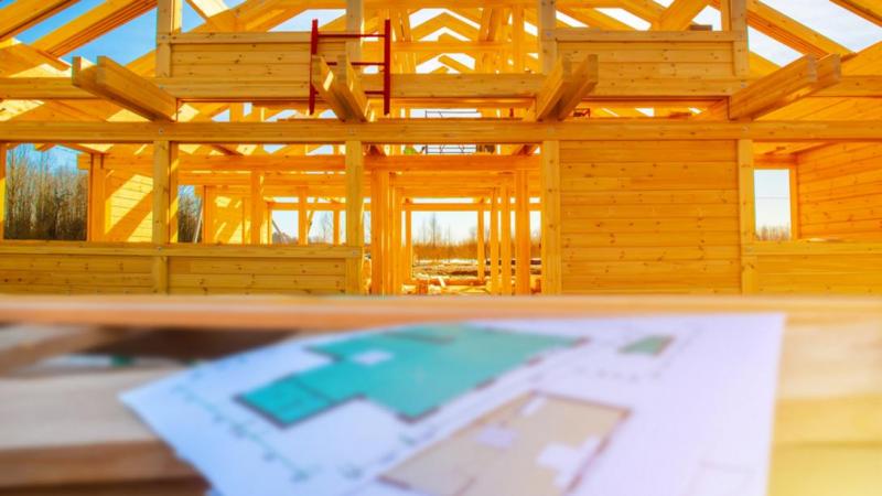 Carport en bois : avantages et conseils pour bien choisir